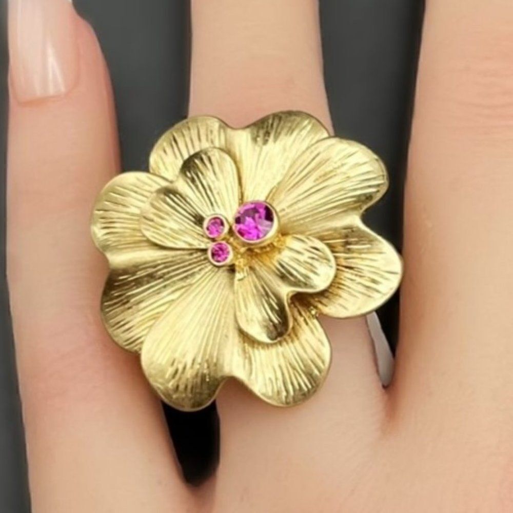 Lia Sophia Yellow Gold with Fuchsia Crystal Azalea Wildflower Ring Size 5 NWT